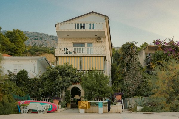 Embark on the Perfect UK Cruise Journey: Discover Timeless British Market Gems